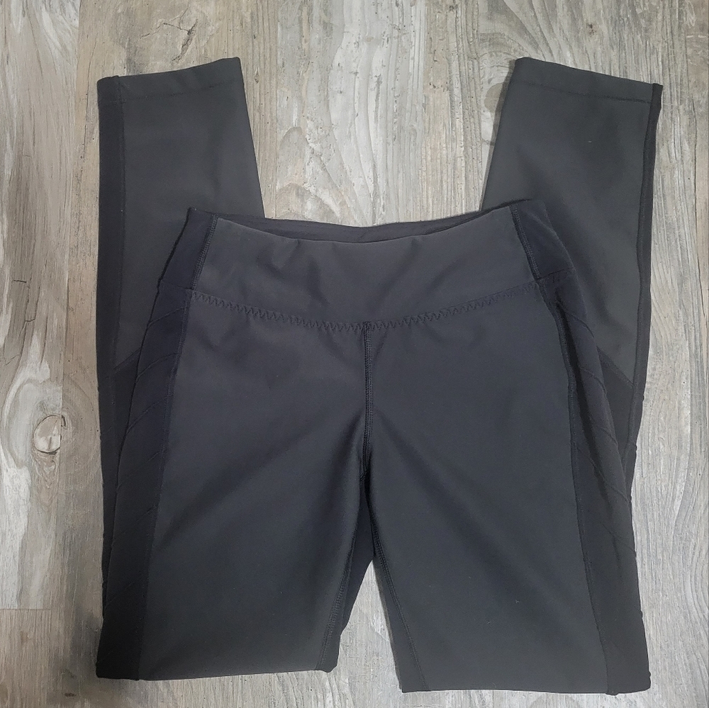 Lululemon leggings with back racer stripe and size 4
